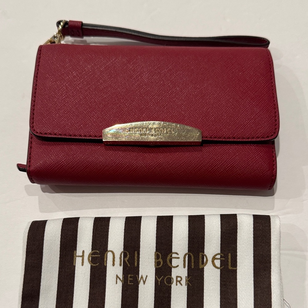 Henri Bendel Burgundy Red Wristlet EUC